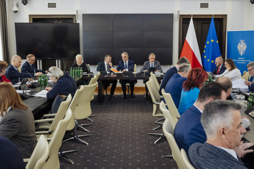 Komisje: samorządu, gospodarki i klimatu (fot. Łukasz Kamiński, Kancelaria Senatu)